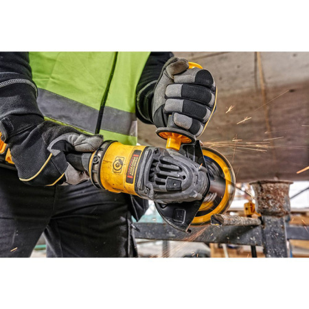 Угловая шлифмашина аккумуляторная DeWalt DCG418N-XJ (без АКБ и ЗУ)