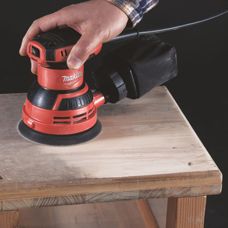 Шлифмашина эксцентриковая Makita M9204
