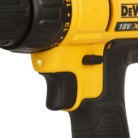 Дрель-шуруповерт аккумуляторная DeWalt DCD771D2-QW