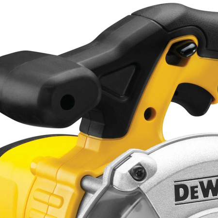 Пила дисковая аккумуляторная DeWalt DCS373N-XJ (без АКБ и ЗУ)