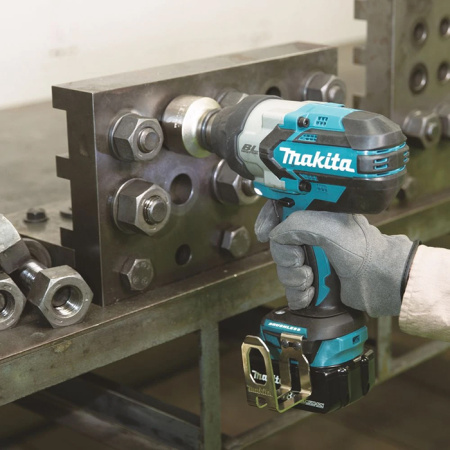 Гайковерт аккумуляторный Makita DTW1001Z (без АКБ и ЗУ)