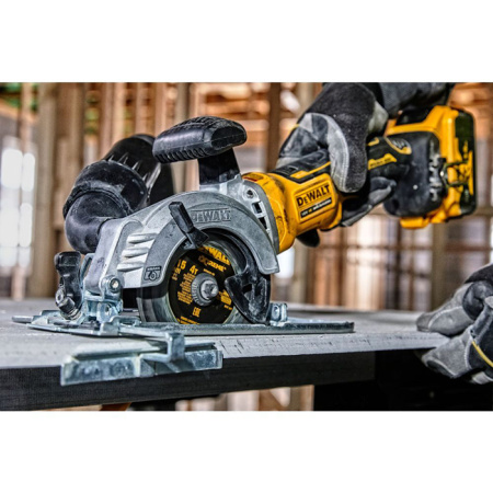 Пила дисковая аккумуляторная DeWalt DCS571N-XJ (без АКБ и ЗУ)