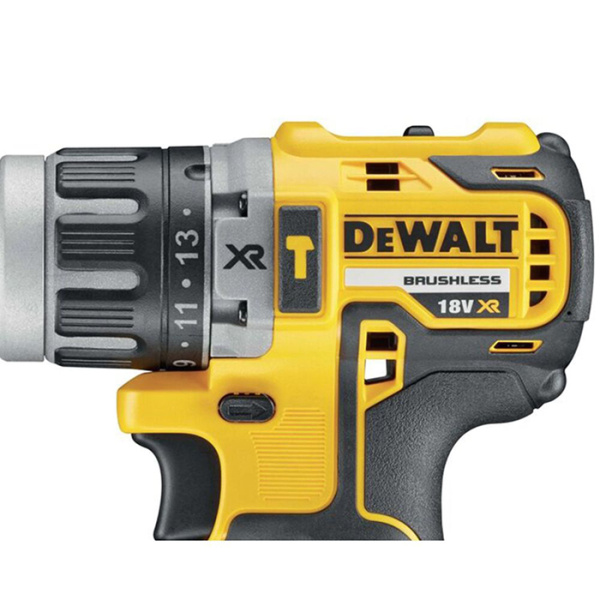 Дрель-шуруповерт ударная аккумуляторная  DeWalt DCD796P2-QW
