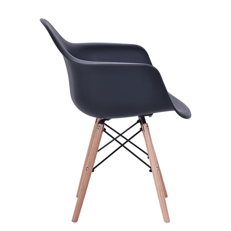 Комплект из 4 стульев Eames Noro HC10177