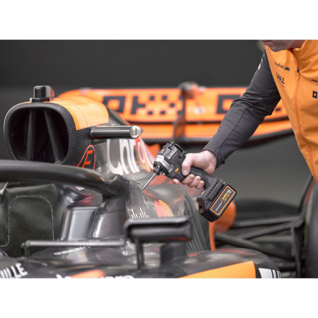 Шуруповерт McLaren Limited Edition DeWalt DCF85MP2T-QW