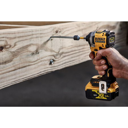 Шуруповерт аккумуляторный DeWalt DCF850D2T-QW