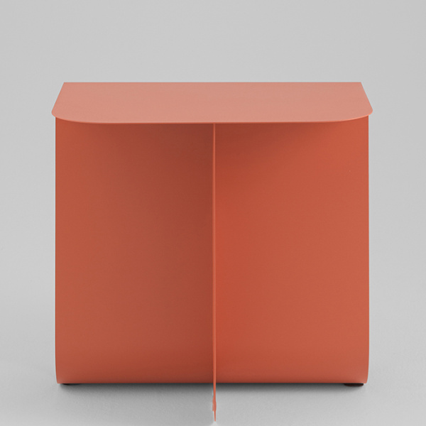 Журнальный столик Laure металл красный Stool Group MT-136S DB-008