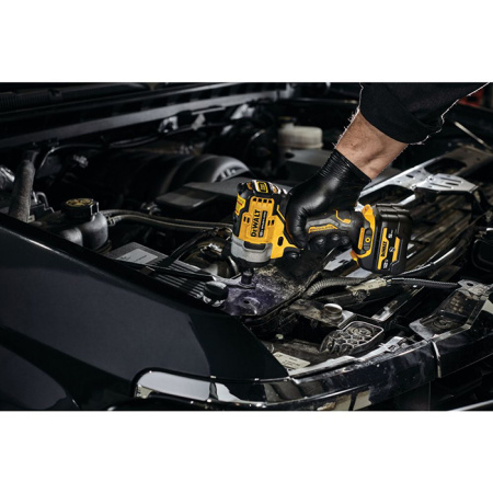 Гайковерт аккумуляторный DeWalt DCF901P2-QW