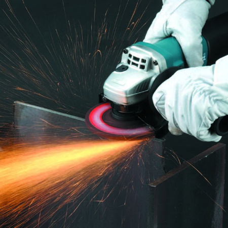Угловая шлифмашина сетевая Makita 9558HNRZ