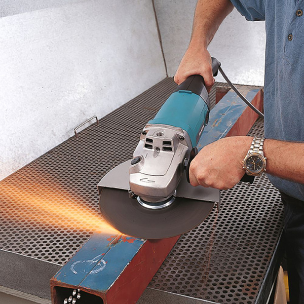 Угловая шлифмашина сетевая Makita 9069