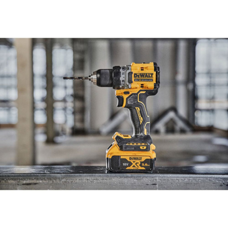 Дрель-шуруповерт аккумуляторная DeWalt DCD800P2T-QW