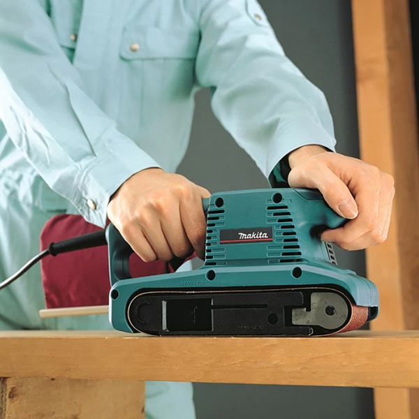 Шлифмашина ленточная Makita 9910